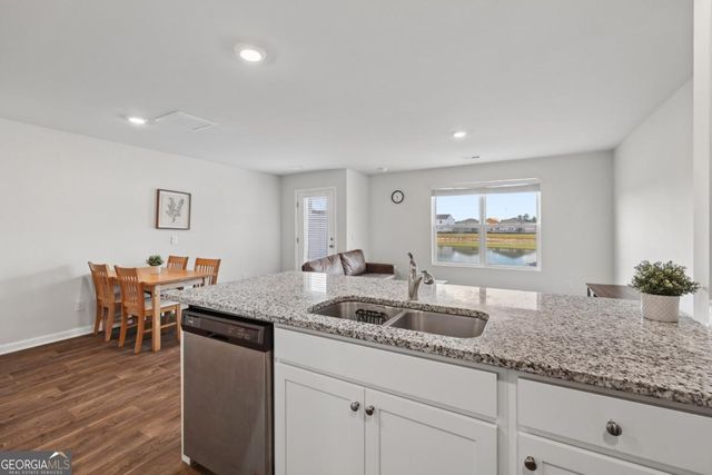 172 Coneflower Road, Bloomingdale, GA 31302