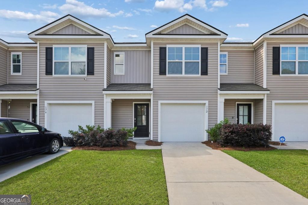 172 Coneflower Road, Bloomingdale, GA 31302
