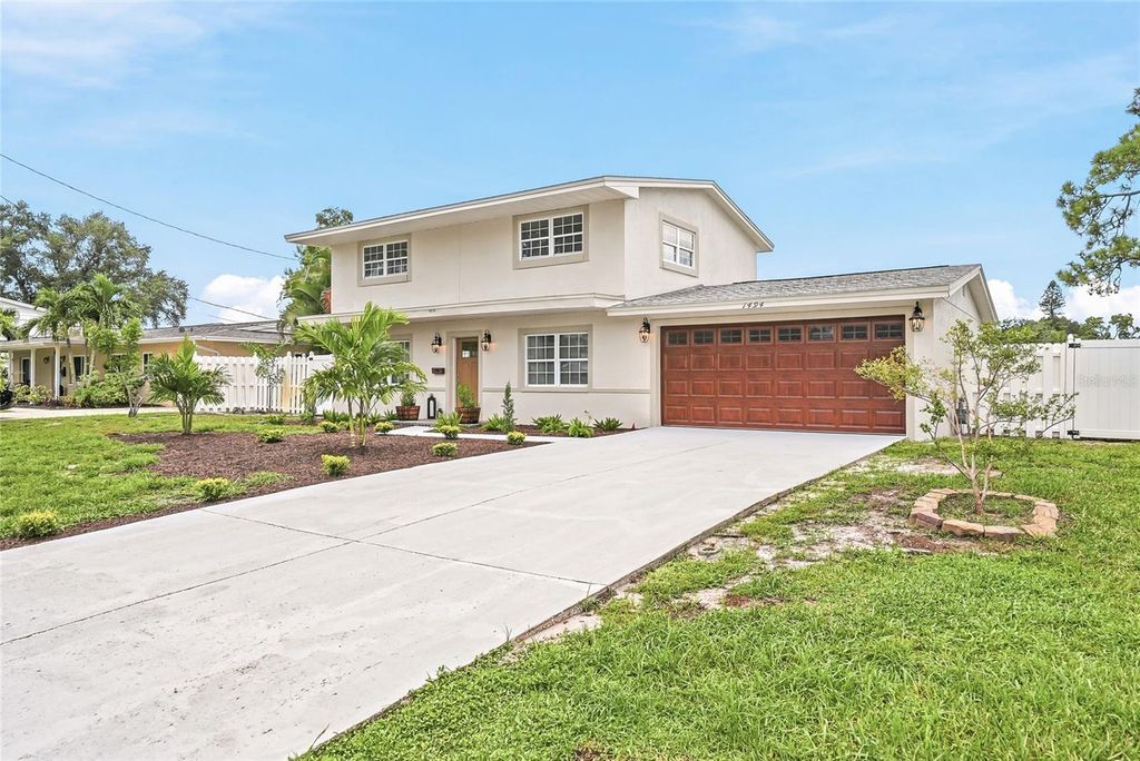 Image 1 of property listing at 1494 85TH AVENUE N, St Petersburg, FL 33702