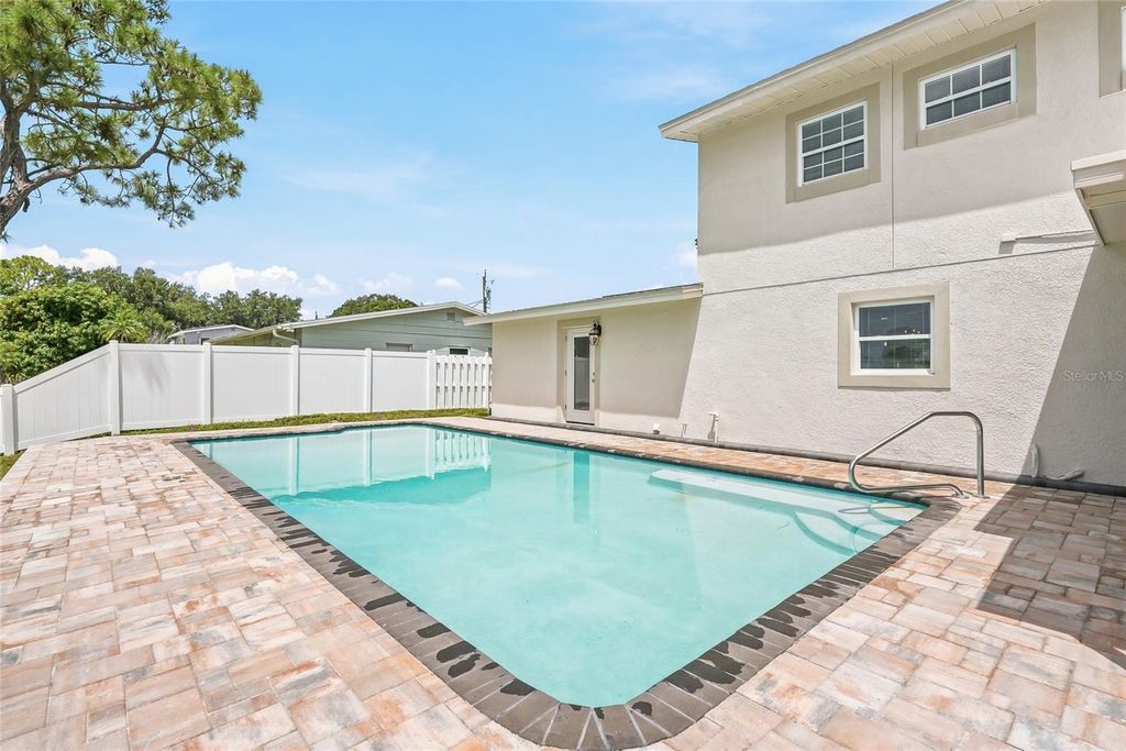 Image 46 of property listing at 1494 85TH AVENUE N, St Petersburg, FL 33702