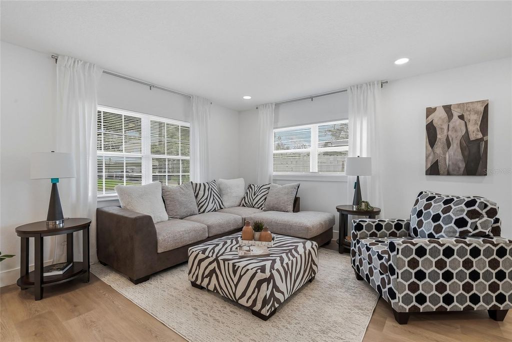 Image 9 of property listing at 1494 85TH AVENUE N, St Petersburg, FL 33702