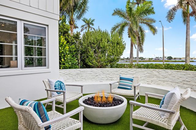 2745 S Flagler Drive, West Palm Beach, FL 33405