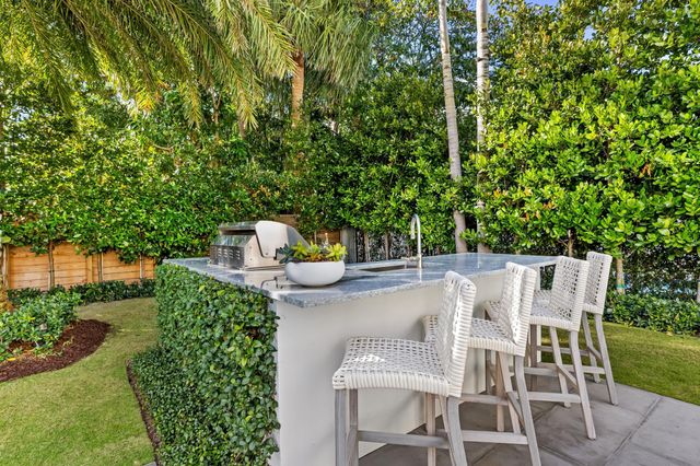 2745 S Flagler Drive, West Palm Beach, FL 33405