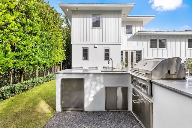 2745 S Flagler Drive, West Palm Beach, FL 33405