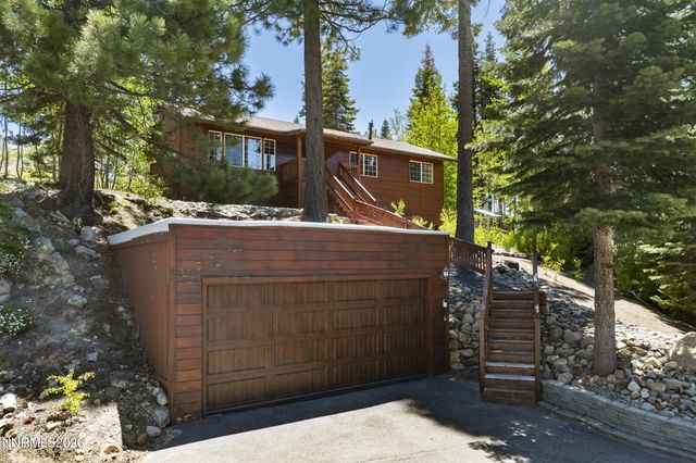 111 Roxanne Court, Stateline, NV 89449