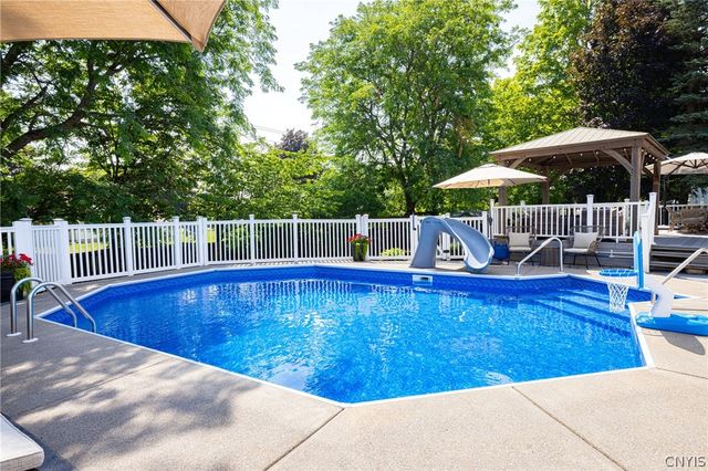 5018 Chesapeake Drive, Clay, NY 13212