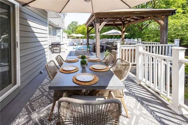 5018 Chesapeake Drive, Clay, NY 13212