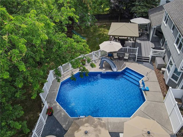 5018 Chesapeake Drive, Clay, NY 13212