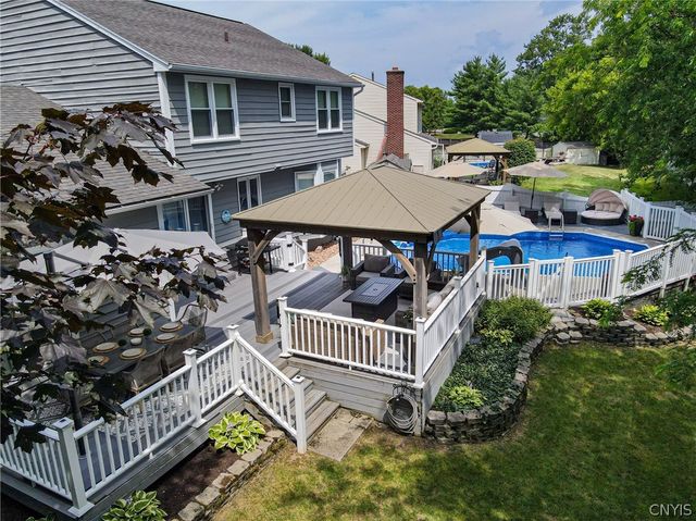 5018 Chesapeake Drive, Clay, NY 13212