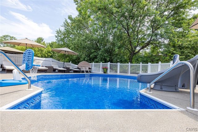 5018 Chesapeake Drive, Clay, NY 13212