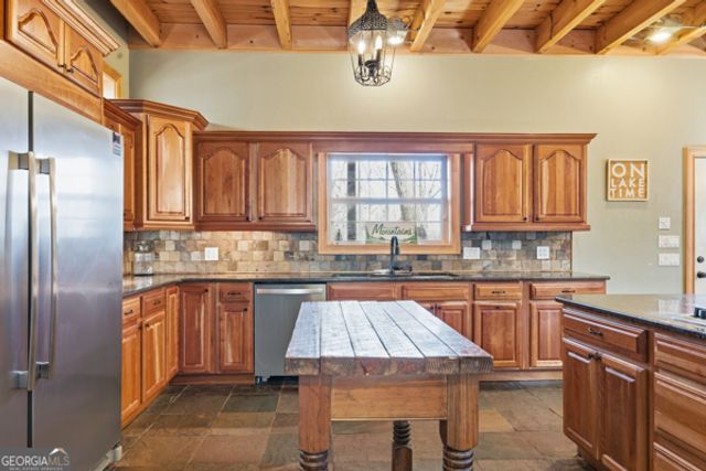 318 Wilmot Fabus Mountain Road, Blairsville, GA 30512