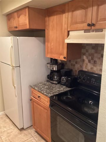 14321 HANGING MOSS CIRCLE 101, Tampa, FL 33613