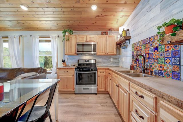 7655 Mount Sharp RD, Wimberley, TX 78676