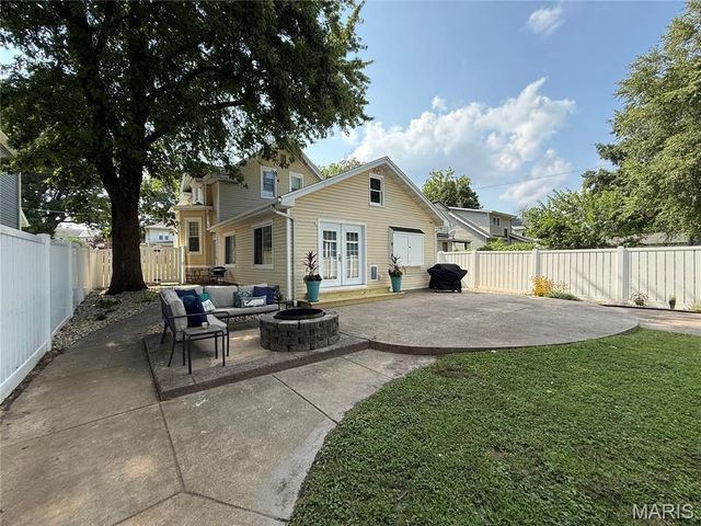 1821 Evergreen Avenue, Alton, IL 62002