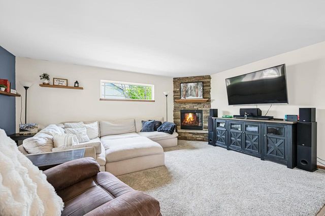 9218 Ancient Oak LANE, Verona, WI 53593