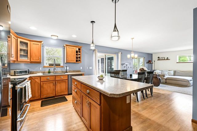 9218 Ancient Oak LANE, Verona, WI 53593