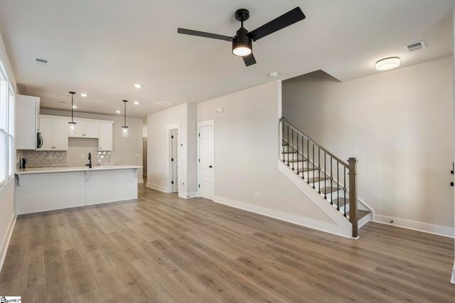 1198 N Pleasantburg Drive, Greenville, SC 29607