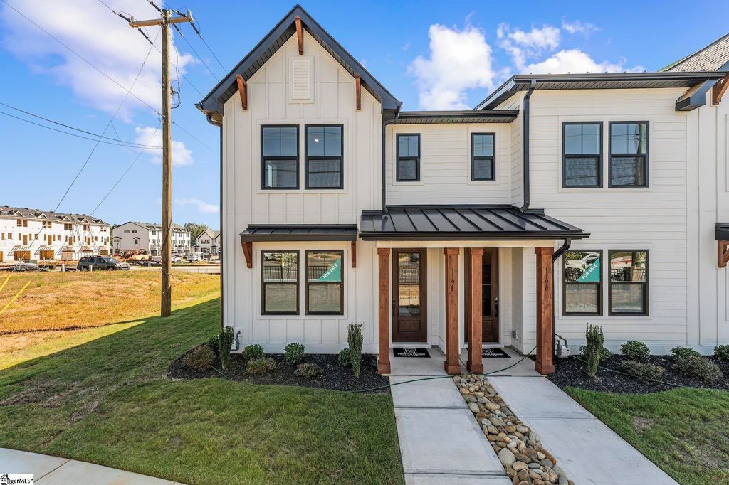 1198 N Pleasantburg Drive, Greenville, SC 29607