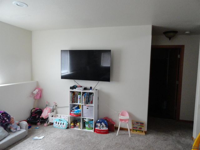775 OLD CAVALRY RD, Box Elder, SD 57719