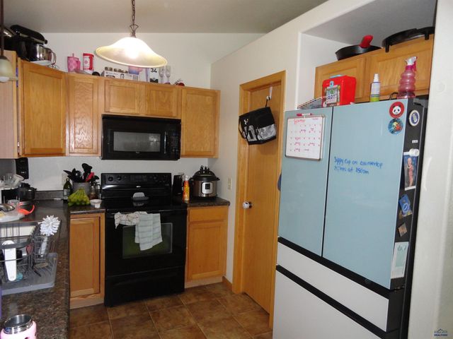 775 OLD CAVALRY RD, Box Elder, SD 57719