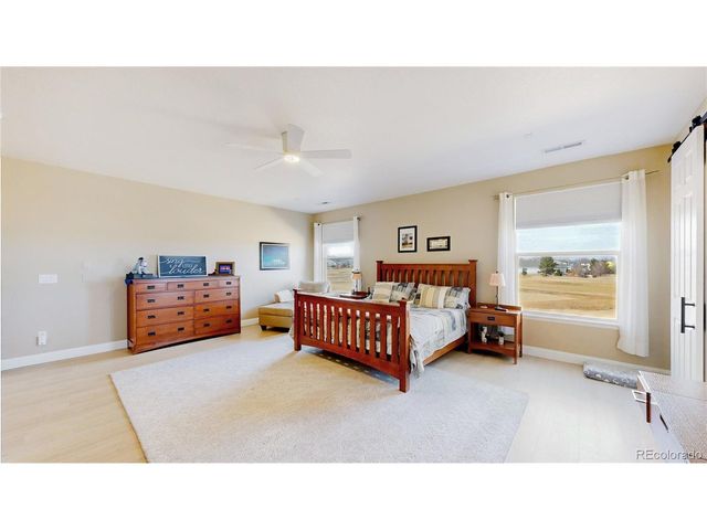 831 Glenarbor Cir, Longmont, CO 80504