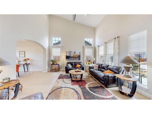 831 Glenarbor Cir, Longmont, CO 80504