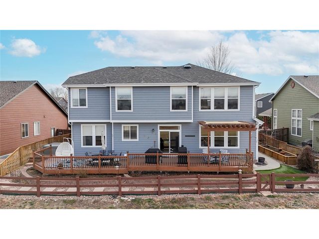 831 Glenarbor Cir, Longmont, CO 80504