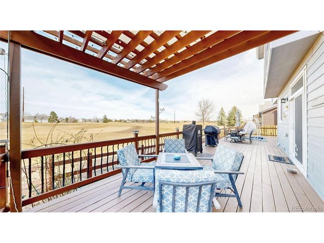 831 Glenarbor Cir, Longmont, CO 80504