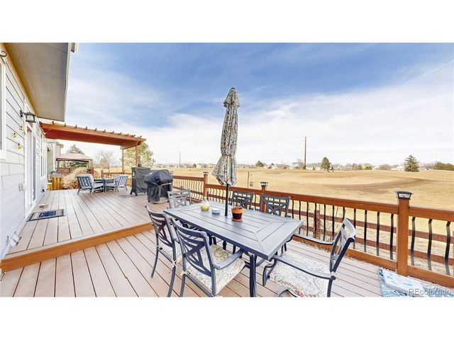 831 Glenarbor Cir, Longmont, CO 80504