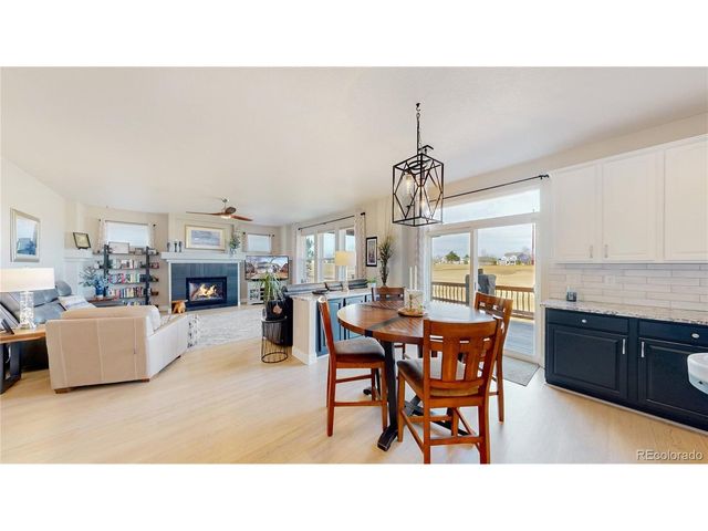 831 Glenarbor Cir, Longmont, CO 80504