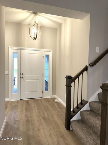 25264 E Sunset Maple Drive, Perrysburg, OH 43551