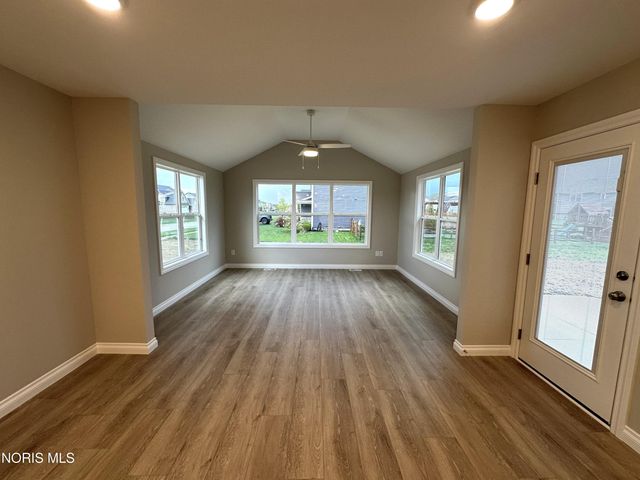 25264 E Sunset Maple Drive, Perrysburg, OH 43551