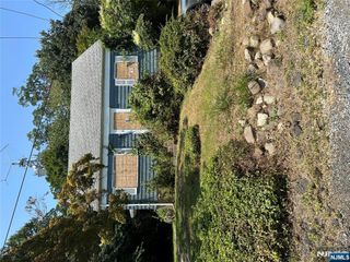 35 Benwell Avenue, Wayne, NJ 07470