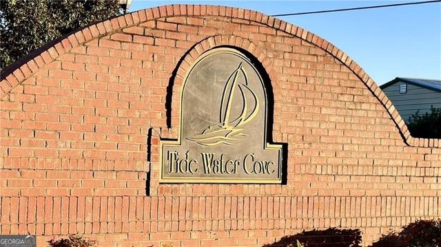 6243 Shoreview Circle, Flowery Branch, GA 30542