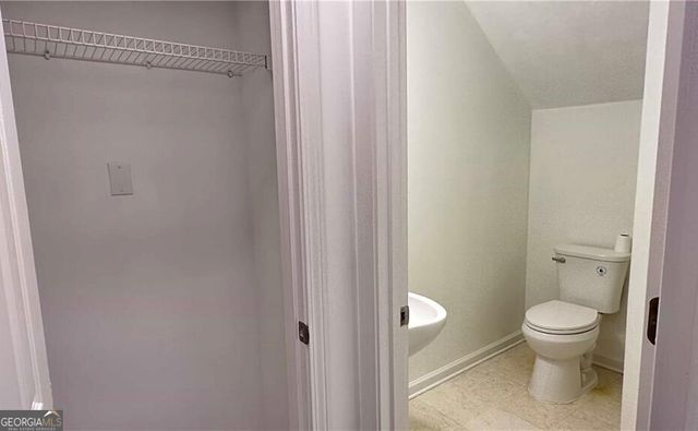 6243 Shoreview Circle, Flowery Branch, GA 30542