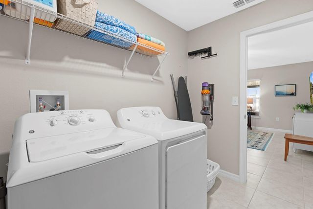 7166 SAMUEL IVY DRIVE, Tampa, FL 33619