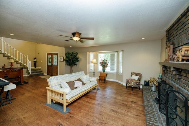 3837 Haverhill Ct, Modesto, CA 95356