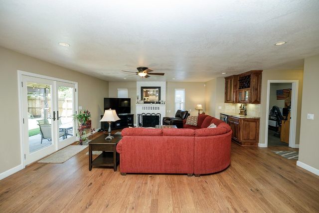 3837 Haverhill Ct, Modesto, CA 95356