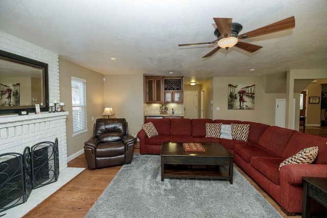 3837 Haverhill Ct, Modesto, CA 95356