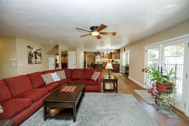 3837 Haverhill Ct, Modesto, CA 95356