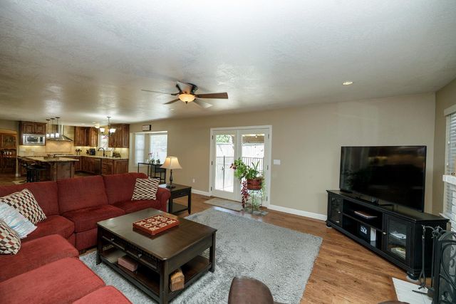 3837 Haverhill Ct, Modesto, CA 95356