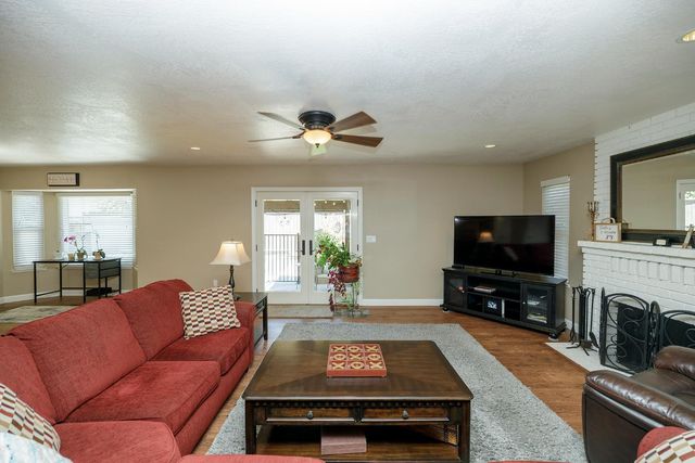 3837 Haverhill Ct, Modesto, CA 95356