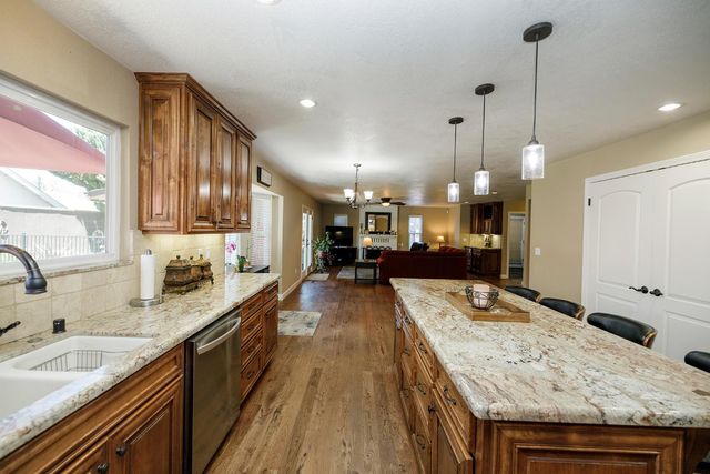 3837 Haverhill Ct, Modesto, CA 95356