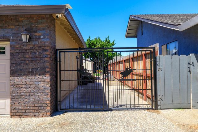 3837 Haverhill Ct, Modesto, CA 95356