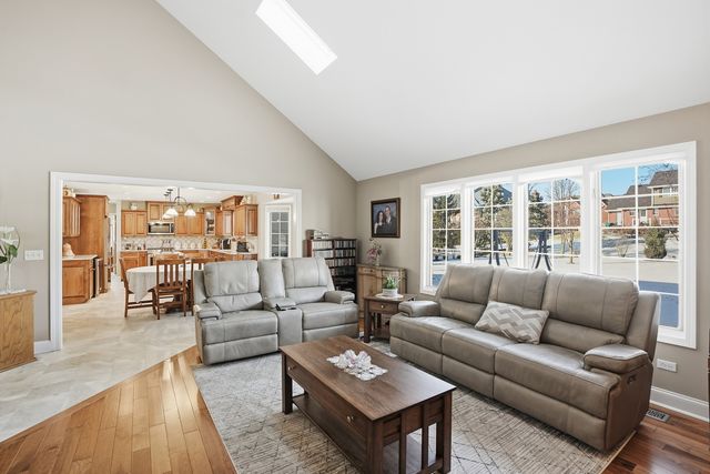 14237 Ashford Court, Orland Park, IL 60467