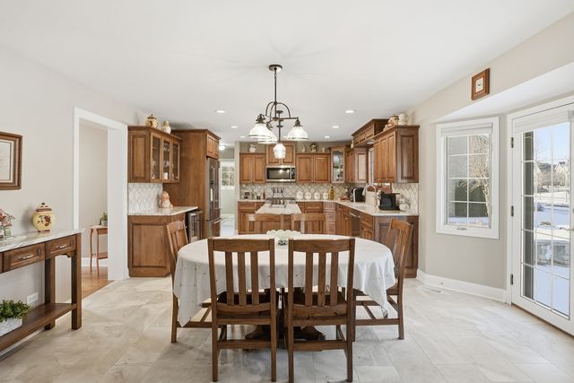 14237 Ashford Court, Orland Park, IL 60467