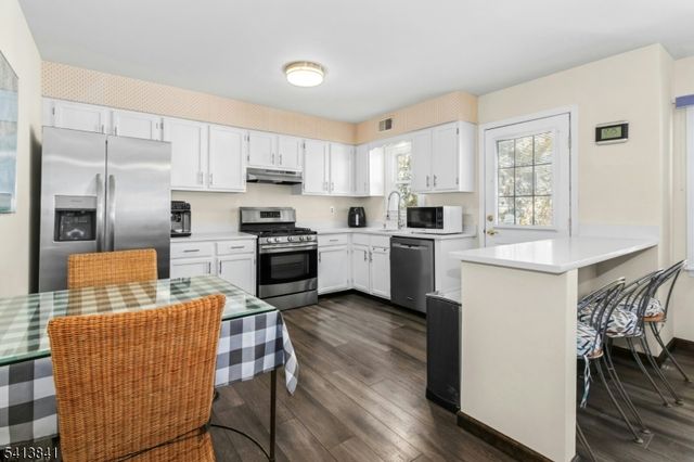 1168 LAKE AVENUE 6, Clark Twp., NJ 07066
