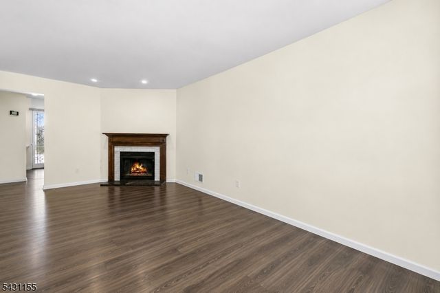 1168 LAKE AVENUE 6, Clark Twp., NJ 07066