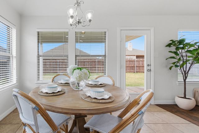 207 Old Spanish Trail, Waxahachie, TX 75167