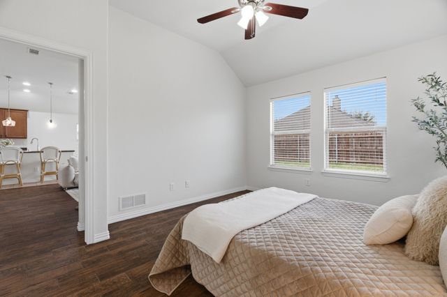 207 Old Spanish Trail, Waxahachie, TX 75167